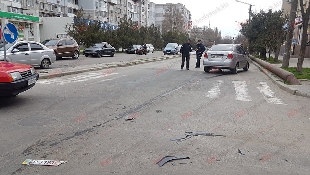Появились фото и видео ДТП в центре города Фото № 0 Появились фото и видео ДТП в центре города Фото № 0