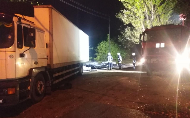 В Запорожье сгорел грузовой автомобиль В Запорожье сгорел грузовой автомобиль