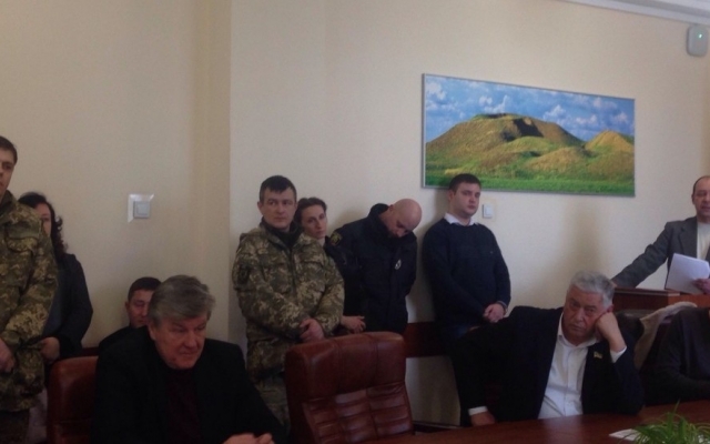 Хотите денег — разгоняйте стихийные рынки: запорожские депутаты остро отреагировали на помощь полиции Фото № 1 Хотите денег — разгоняйте стихийные рынки: запорожские депутаты остро отреагировали на помощь полиции Фото № 1