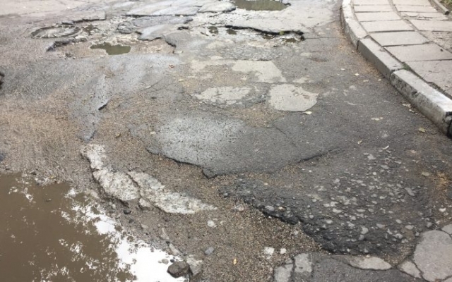 Добро пожаловать в ад: Во что превратился один из запорожских дворов (ФОТО) Фото № 1 Добро пожаловать в ад: Во что превратился один из запорожских дворов (ФОТО) Фото № 1
