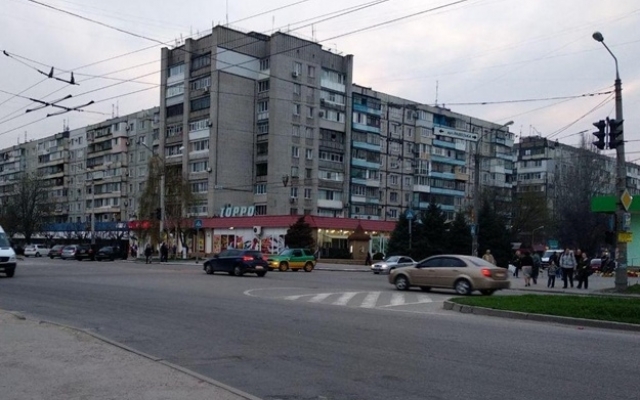 Опасный перекресток: На Бородинском третий день не работает светофор Фото № 0 Опасный перекресток: На Бородинском третий день не работает светофор Фото № 0