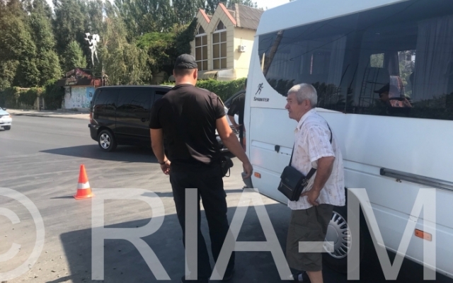 Под Запорожьем микроавтобус врезался в столб (ФОТО) Фото № 1 Под Запорожьем микроавтобус врезался в столб (ФОТО) Фото № 1