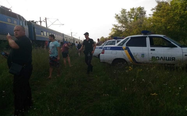 Под Запорожьем ЧП на железной дороге: Погибли двое людей (ФОТО) Фото № 1 Под Запорожьем ЧП на железной дороге: Погибли двое людей (ФОТО) Фото № 1