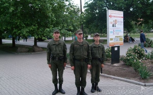 Улицы Бердянска заполнили бойцы Нацгвардии Улицы Бердянска заполнили бойцы Нацгвардии