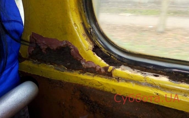В Запорожье на дороге заметили троллейбус- В Запорожье на дороге заметили троллейбус-