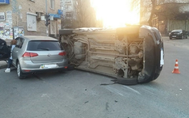 ДТП на Соборном проспекте, автомобиль перевернулся: стали известны подробности Фото № 1 ДТП на Соборном проспекте, автомобиль перевернулся: стали известны подробности Фото № 1