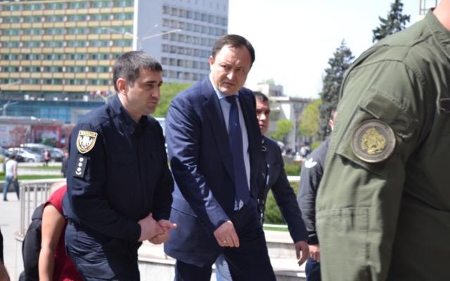 В сети появился самый полный фоторепортаж сегодняшнего митинга в Запорожье Фото № 52 В сети появился самый полный фоторепортаж сегодняшнего митинга в Запорожье Фото № 52