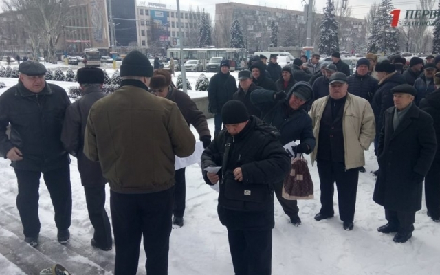 Под ОГА митинговали силовики (ФОТО) Фото № 3 Под ОГА митинговали силовики (ФОТО) Фото № 3