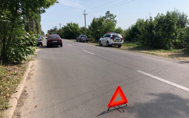 На запорожском курорте авто протаранило столб (ФОТО) Фото № 2 На запорожском курорте авто протаранило столб (ФОТО) Фото № 2