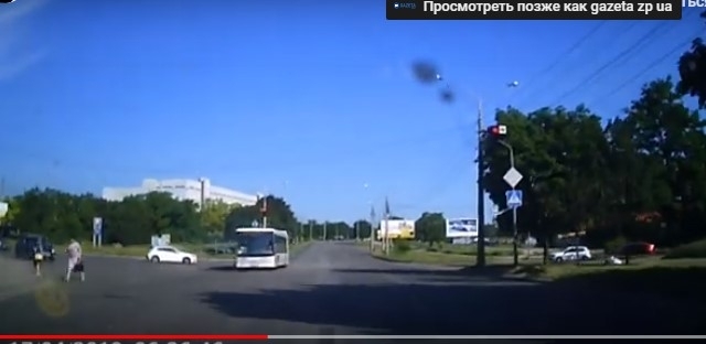 В Запорожье показали видео, как ПДД нарушают водители больших автобусов Фото № 0 В Запорожье показали видео, как ПДД нарушают водители больших автобусов Фото № 0
