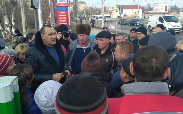 Запорожские власти пошли на уступки митингующим мясникам Фото № 0 Запорожские власти пошли на уступки митингующим мясникам Фото № 0