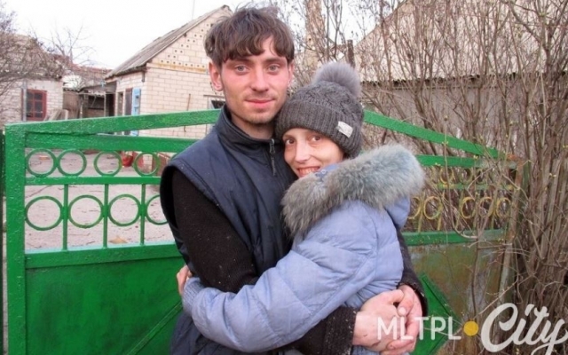 В Запорожской области семья, в которой ребенок питался сырой картошкой, показала свой дом (ФОТО, ВИДЕО) Фото № 9 В Запорожской области семья, в которой ребенок питался сырой картошкой, показала свой дом (ФОТО, ВИДЕО) Фото № 9