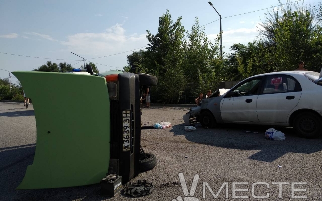 На Набережной ДТП: От удара На Набережной ДТП: От удара
