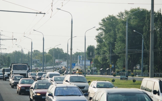 Автомобили на плотине ДнепроГЭС застряли в пробке Фото № 0 Автомобили на плотине ДнепроГЭС застряли в пробке Фото № 0