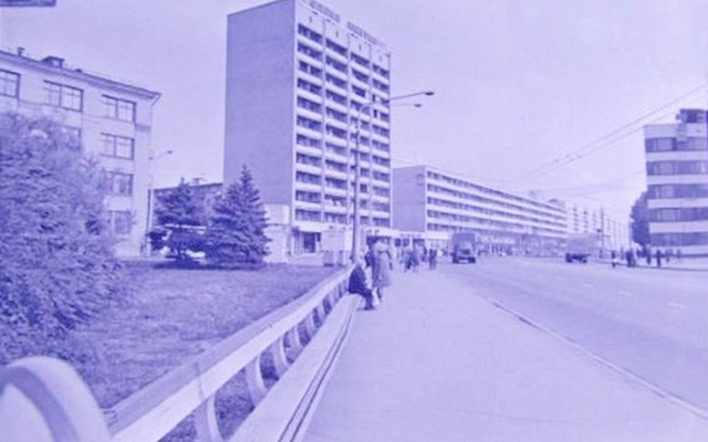 Как выглядела площадь Пушкина в 1975 году (ФОТО) Фото № 1 Как выглядела площадь Пушкина в 1975 году (ФОТО) Фото № 1