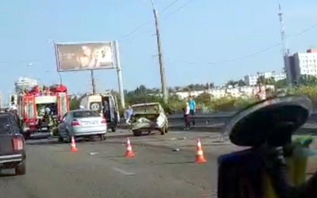 Аварию на дамбе утром устроила автоледи (ФОТО, ВИДЕО) Фото № 0 Аварию на дамбе утром устроила автоледи (ФОТО, ВИДЕО) Фото № 0