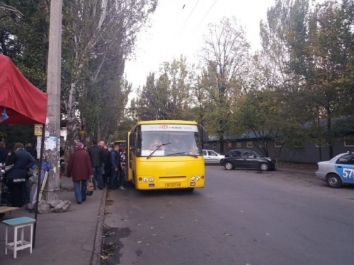 В Запорожье коллапс: Горожане не могли уехать домой с проспекта (ФОТО) Фото № 0 В Запорожье коллапс: Горожане не могли уехать домой с проспекта (ФОТО) Фото № 0