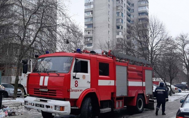В запорожской многоэтажке погибли двое людей (ФОТО) Фото № 3 В запорожской многоэтажке погибли двое людей (ФОТО) Фото № 3