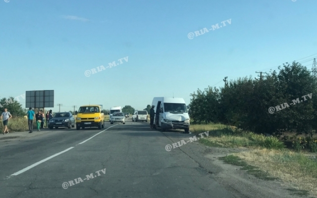 На въезде в Кирилловку масштабное ДТП (ФОТО, ВИДЕО) Фото № 0 На въезде в Кирилловку масштабное ДТП (ФОТО, ВИДЕО) Фото № 0