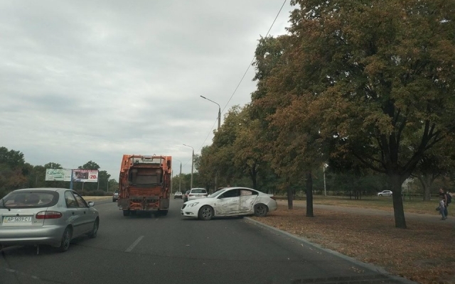 Опубликованы фото с места ДТП в участием пассажирского транспорта (ФОТО) Фото № 0 Опубликованы фото с места ДТП в участием пассажирского транспорта (ФОТО) Фото № 0