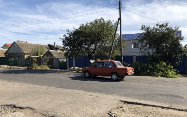 В Бердянске автомобиль сбил девочку (ФОТО) Фото № 1 В Бердянске автомобиль сбил девочку (ФОТО) Фото № 1