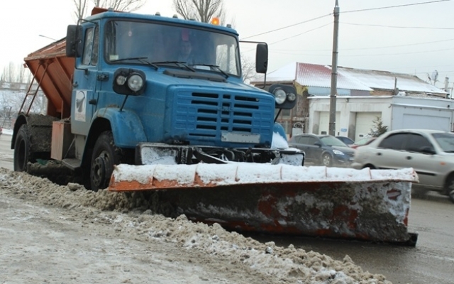 В Запорожье машины дорожной службы чистили снег там, где его нет (ФОТО) Фото № 0 В Запорожье машины дорожной службы чистили снег там, где его нет (ФОТО) Фото № 0