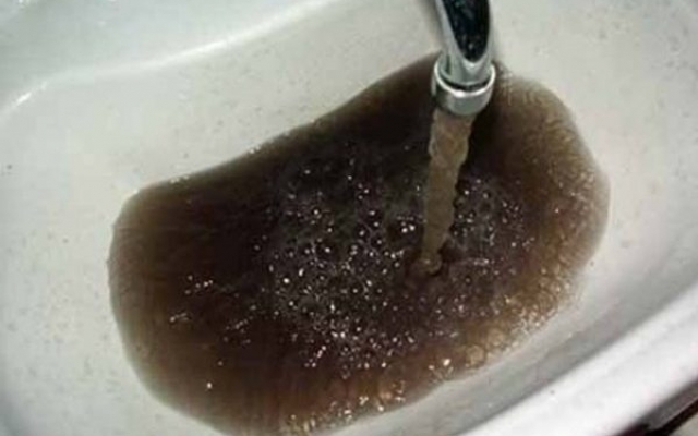 Вода из кранов пугает запорожцев Фото № 0 Вода из кранов пугает запорожцев Фото № 0