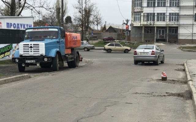 Смотрите: в Запорожской области масштабный обвал асфальта Фото № 0 Смотрите: в Запорожской области масштабный обвал асфальта Фото № 0