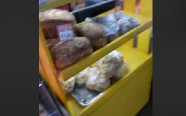 В Запорожском магазине транслировали поздравления Путина (ВИДЕО) Фото № 0 В Запорожском магазине транслировали поздравления Путина (ВИДЕО) Фото № 0