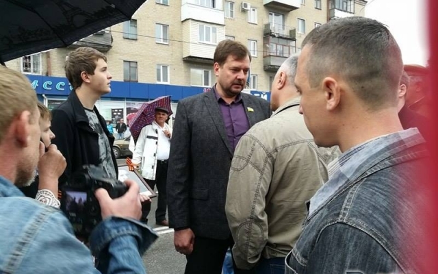 Нелегкий день в Мелитополе: Драки, потасовки и перепалки Фото № 1 Нелегкий день в Мелитополе: Драки, потасовки и перепалки Фото № 1