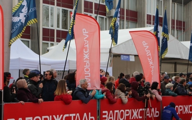 Появились фото полумарафона, в котором приняли участие 1 700 человек Фото № 1 Появились фото полумарафона, в котором приняли участие 1 700 человек Фото № 1