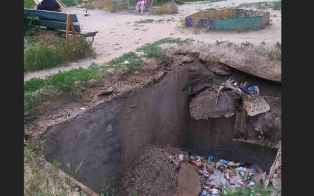 Запорожцы показали жуткую картину в одном из дворов (ФОТО) Фото № 1 Запорожцы показали жуткую картину в одном из дворов (ФОТО) Фото № 1