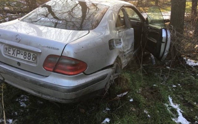 На Запорожье водитель Mercedes совершил ДТП и сбежал Фото № 0 На Запорожье водитель Mercedes совершил ДТП и сбежал Фото № 0