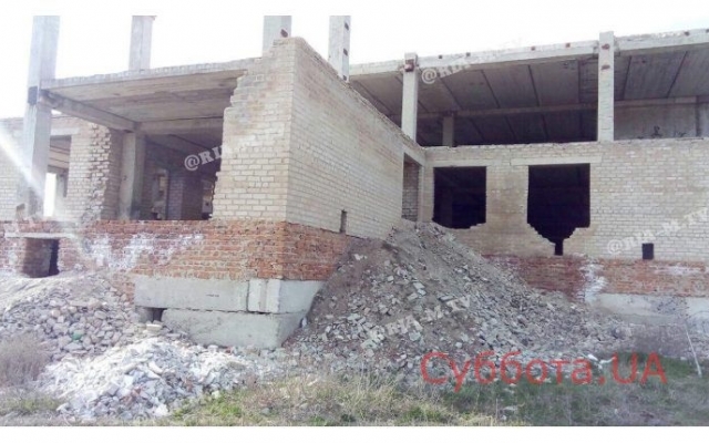 В Запорожской области мужчина нашел мешок с деньгами (ФОТО) Фото № 2 В Запорожской области мужчина нашел мешок с деньгами (ФОТО) Фото № 2