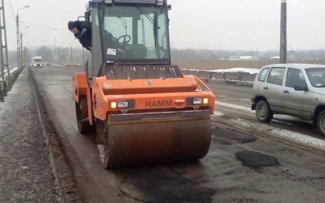 В Запорожье очередной ямочный ремонт одной из самых проблемных дорог города. ФОТО Фото № 1 В Запорожье очередной ямочный ремонт одной из самых проблемных дорог города. ФОТО Фото № 1