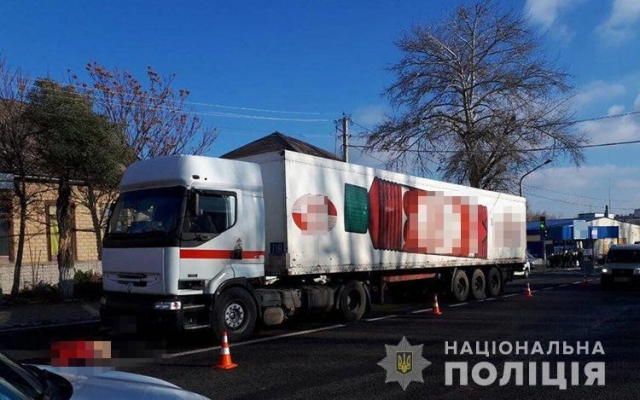 Под Запорожьем водитель грузовика совершил смертельный наезд на пешехода (ФОТО) Фото № 0 Под Запорожьем водитель грузовика совершил смертельный наезд на пешехода (ФОТО) Фото № 0