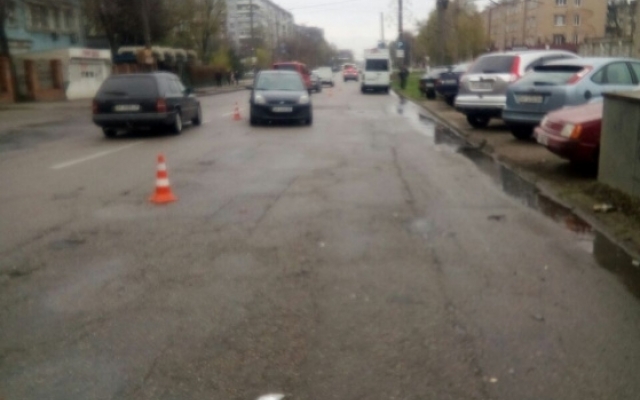 В Запорожье тройное ДТП с маршруткой, госпитализированы люди Фото № 3 В Запорожье тройное ДТП с маршруткой, госпитализированы люди Фото № 3