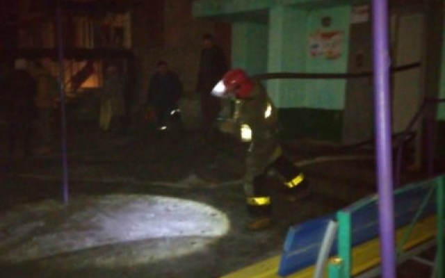 Пожар в многоэтажном доме, людей эвакуировали Фото № 0 Пожар в многоэтажном доме, людей эвакуировали Фото № 0