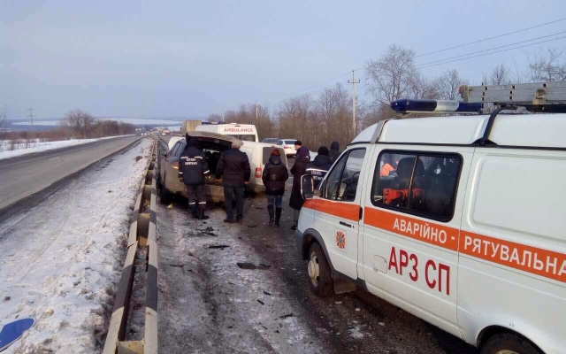 ДТП на трассе Днепр-Запорожье: водителя вырезали из машины Фото № 0 ДТП на трассе Днепр-Запорожье: водителя вырезали из машины Фото № 0