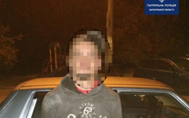 Запорожские жители стали свидетелями кражи в автомобиле (ФОТО) Фото № 2 Запорожские жители стали свидетелями кражи в автомобиле (ФОТО) Фото № 2