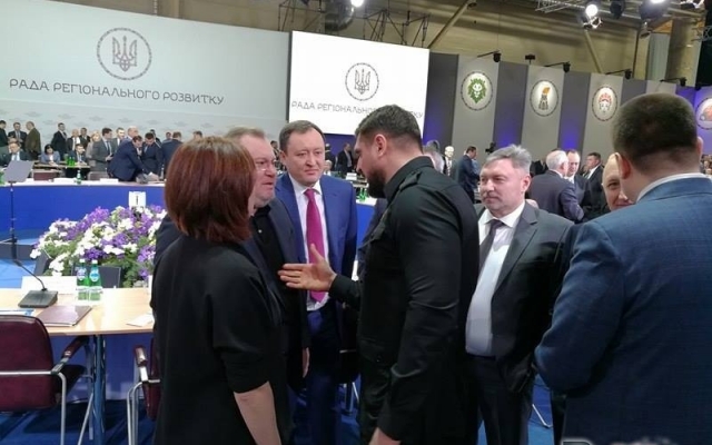 О чем говорят сегодня запорожцы с Порошенко Фото № 1 О чем говорят сегодня запорожцы с Порошенко Фото № 1