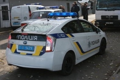 В запорожском дворе ДТП с полицейской машиной: Пострадавшая в тяжелом состоянии Фото № 0 В запорожском дворе ДТП с полицейской машиной: Пострадавшая в тяжелом состоянии Фото № 0