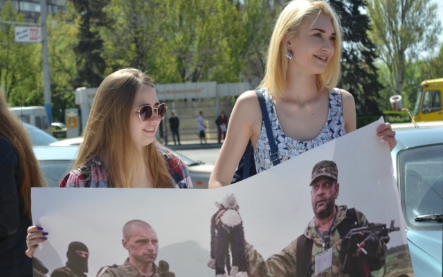 В сети появился самый полный фоторепортаж сегодняшнего митинга в Запорожье Фото № 32 В сети появился самый полный фоторепортаж сегодняшнего митинга в Запорожье Фото № 32