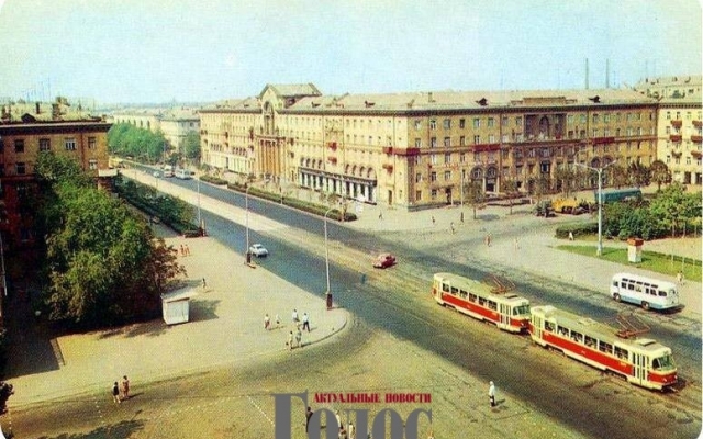 В сети появились раритетные фото запорожских трамваев на проспекте Фото № 3 В сети появились раритетные фото запорожских трамваев на проспекте Фото № 3
