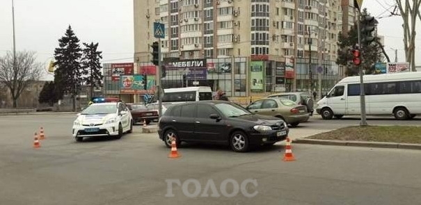 Подробности ДТП в центре Запорожья с 2 пострадавшими Фото № 0 Подробности ДТП в центре Запорожья с 2 пострадавшими Фото № 0