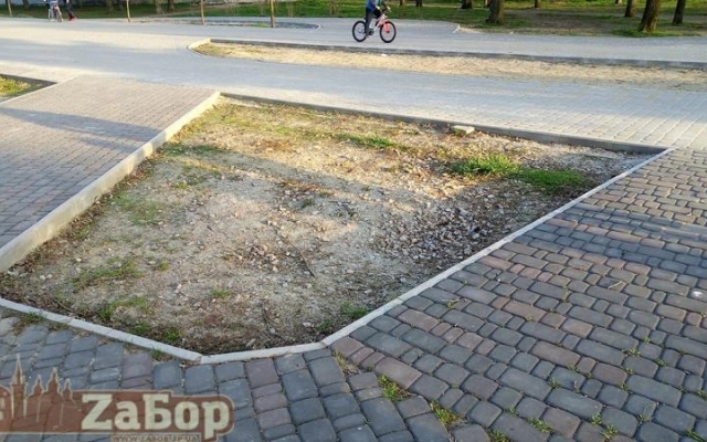 Запорожцы шокированы состоянием парка (ФОТО) Фото № 4 Запорожцы шокированы состоянием парка (ФОТО) Фото № 4