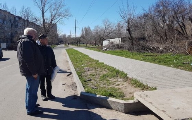 Запорожский курорт в преддверии нового сезона завален мусором (ФОТО) Фото № 1 Запорожский курорт в преддверии нового сезона завален мусором (ФОТО) Фото № 1