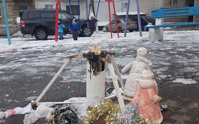 В Бердянске пропал символ Нового Года (ФОТО) Фото № 0 В Бердянске пропал символ Нового Года (ФОТО) Фото № 0