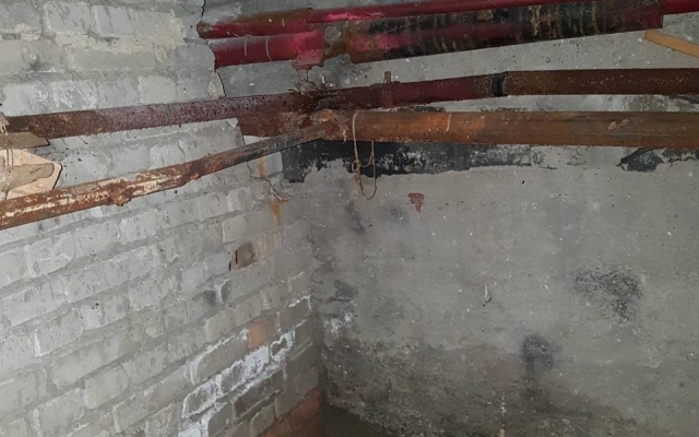 В Запорожье рушится еще один дом (ВИДЕО) Фото № 4 В Запорожье рушится еще один дом (ВИДЕО) Фото № 4