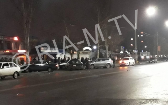 В сети появились фото массовой аварии на проспекте Фото № 2 В сети появились фото массовой аварии на проспекте Фото № 2